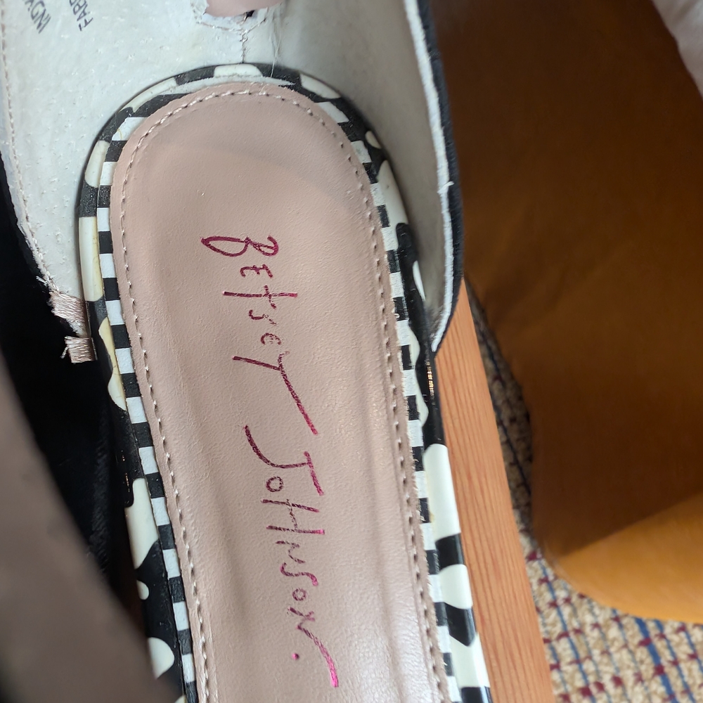 Betsey Johnson Black and White Floral Heels - Picture 2 of 16